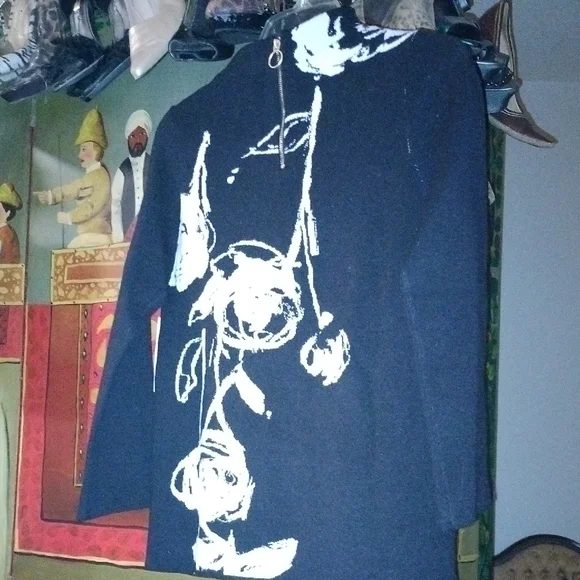 Chico's Black and White Floral Women's Sweater NWT - Picture 4 of 4